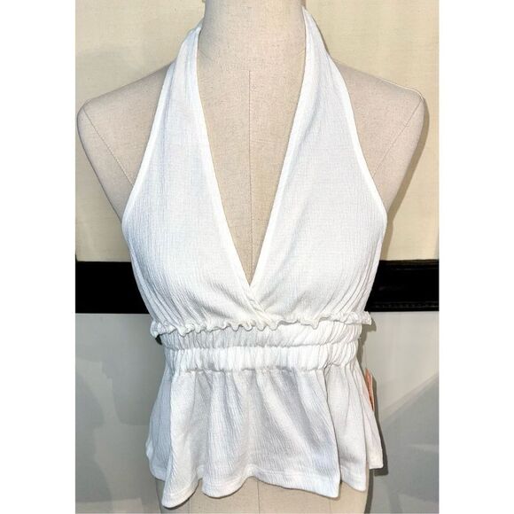 Almost Famous White Top NWT- Size Medium - Picture 6 of 9